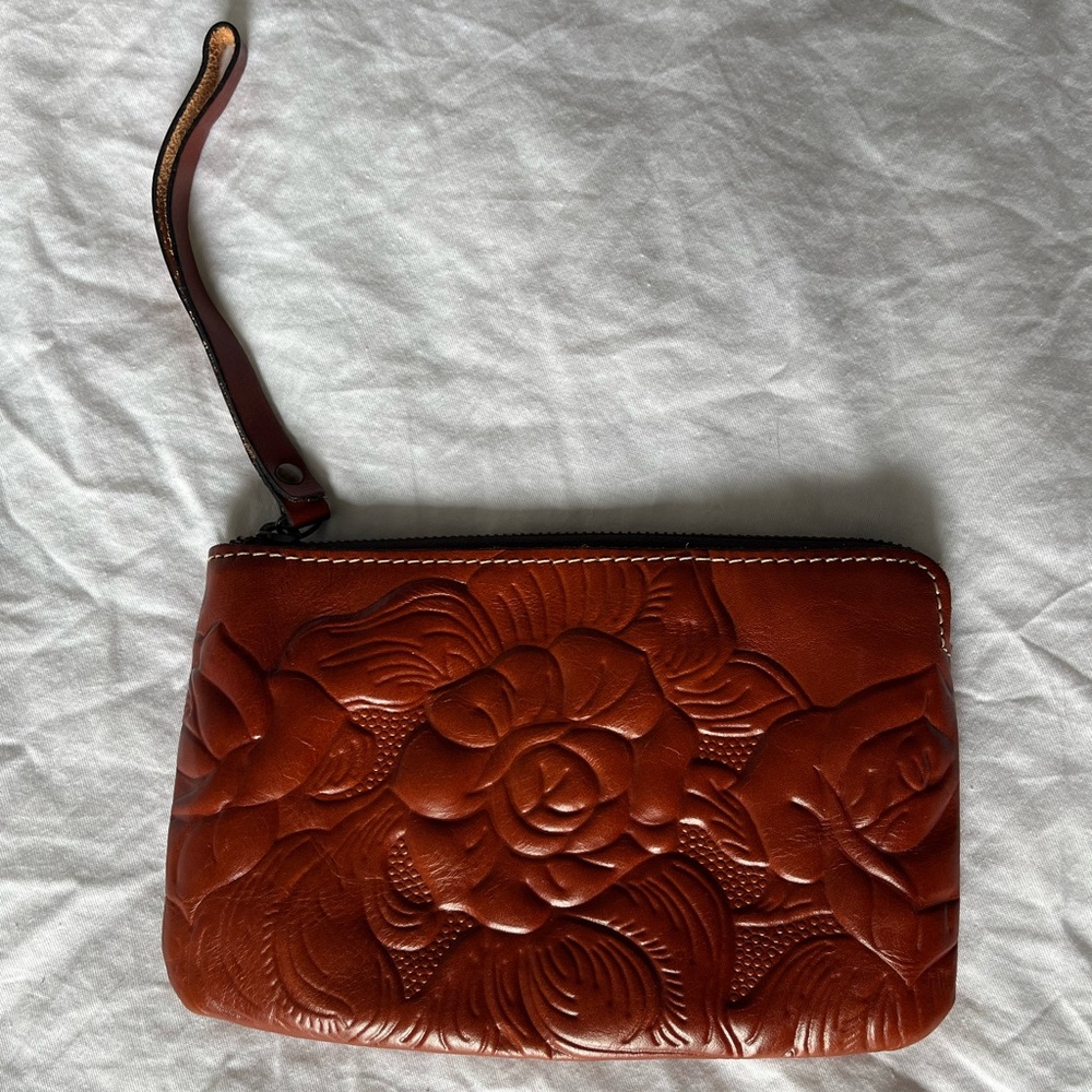 NEW Patricia Nash Floral Tooled Leather Wristlet Clutch